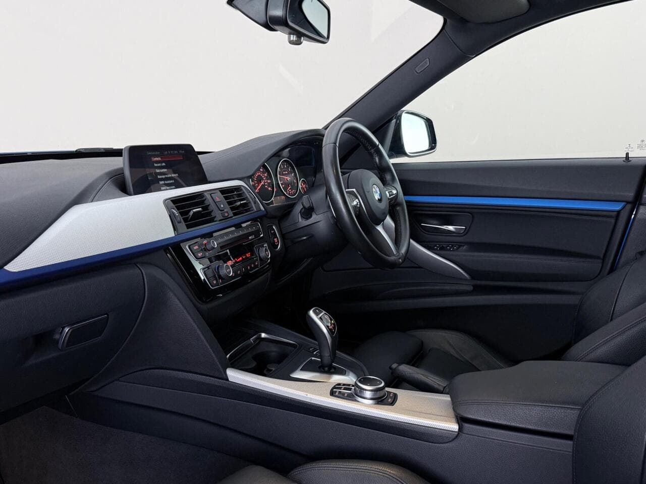 BMW 3 Series Gran Turismo thumbnail Interior Front