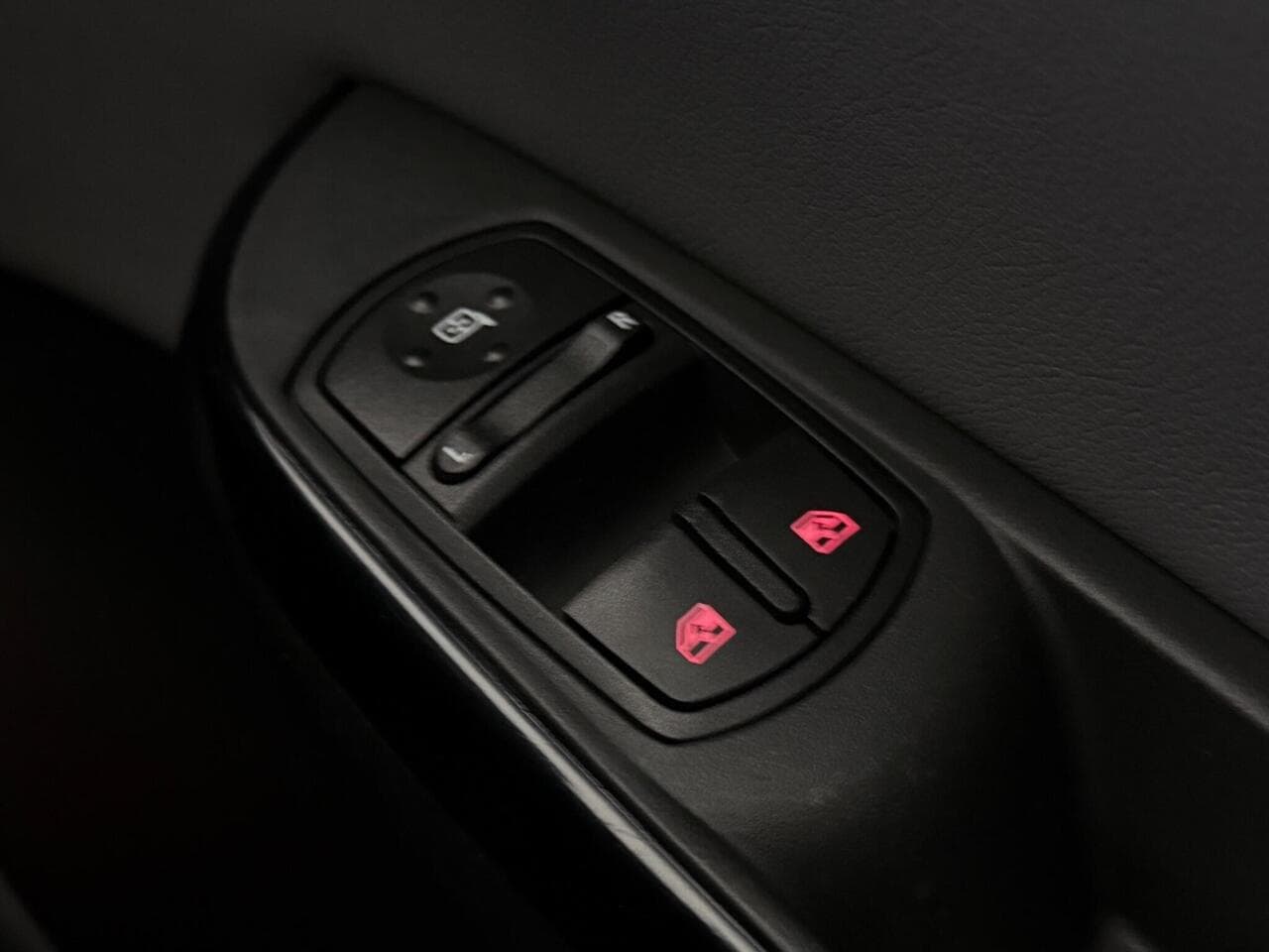 Vauxhall Corsa thumbnail Misc Controls