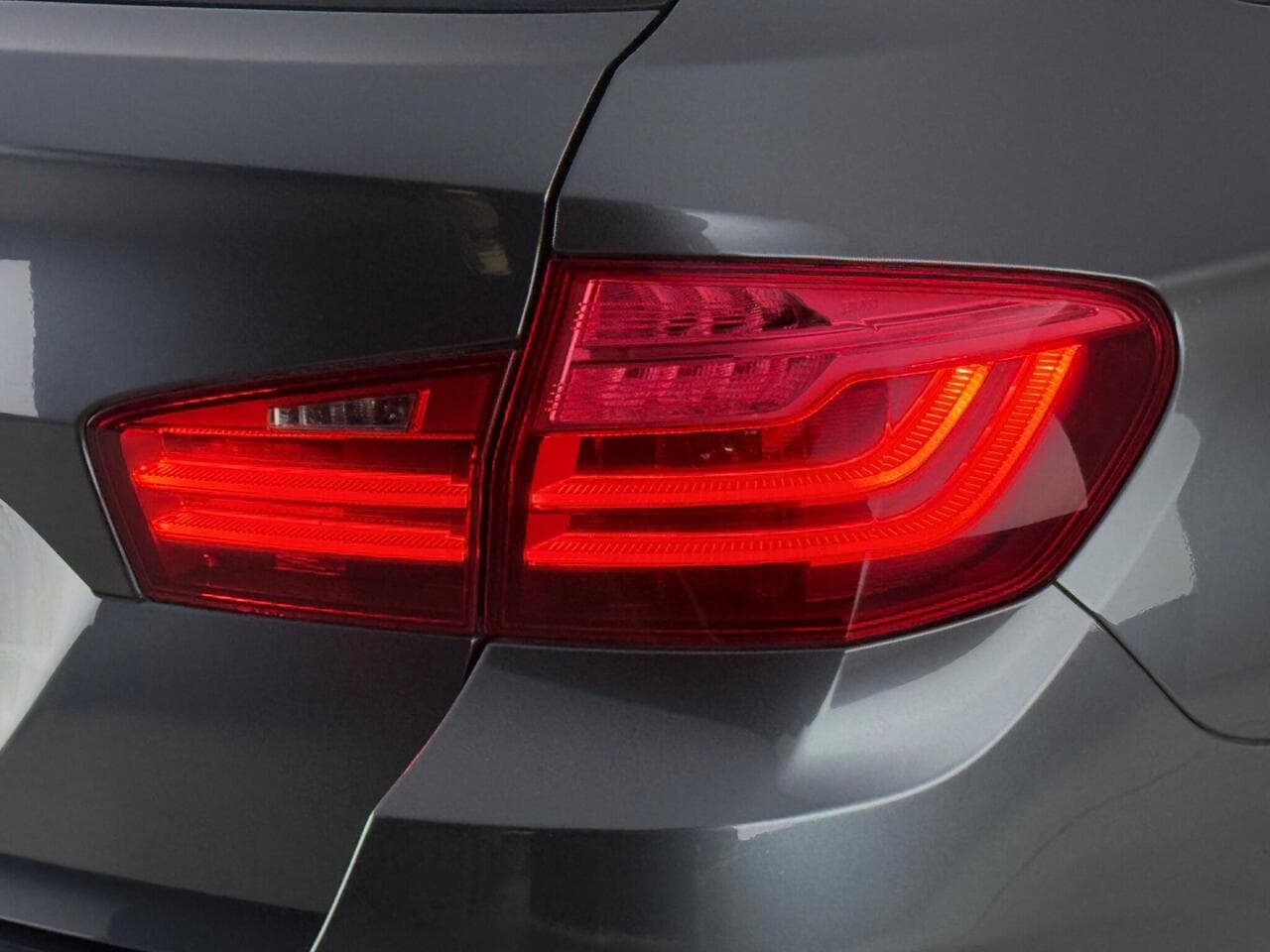 BMW 5 Series thumbnail Lights Rear