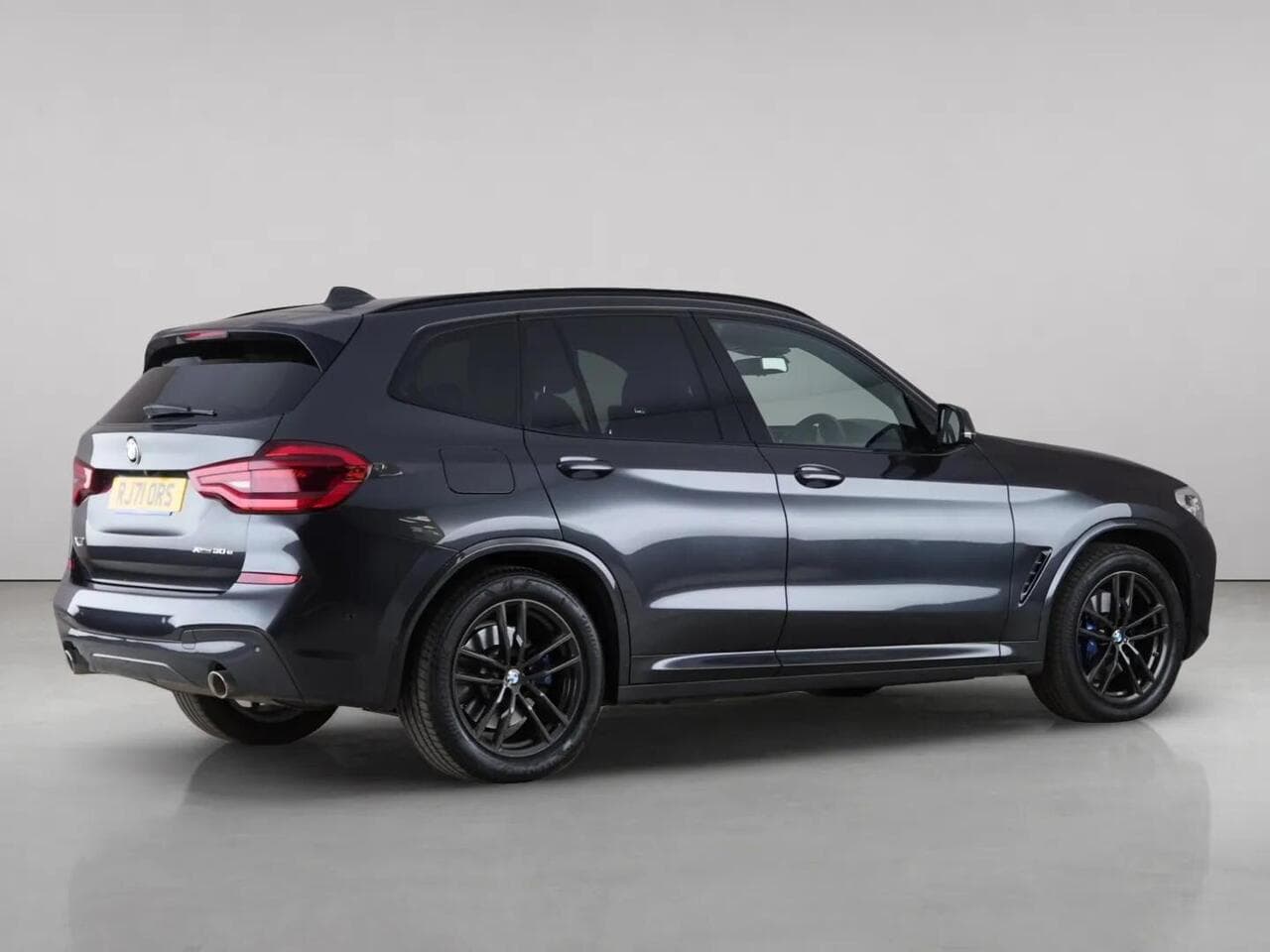 BMW X3 thumbnail Side Right