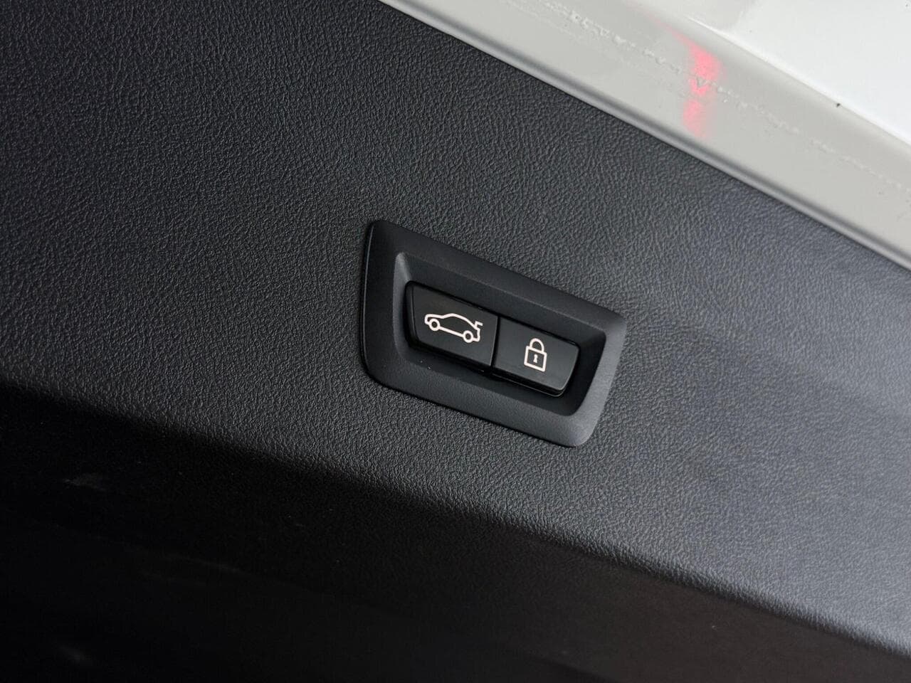 BMW X4 thumbnail Misc Controls