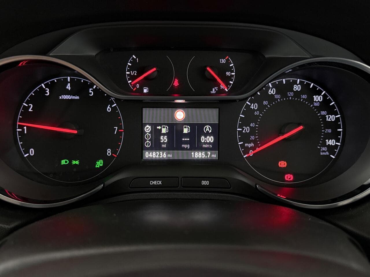 Vauxhall Grandland X thumbnail Driver Instruments