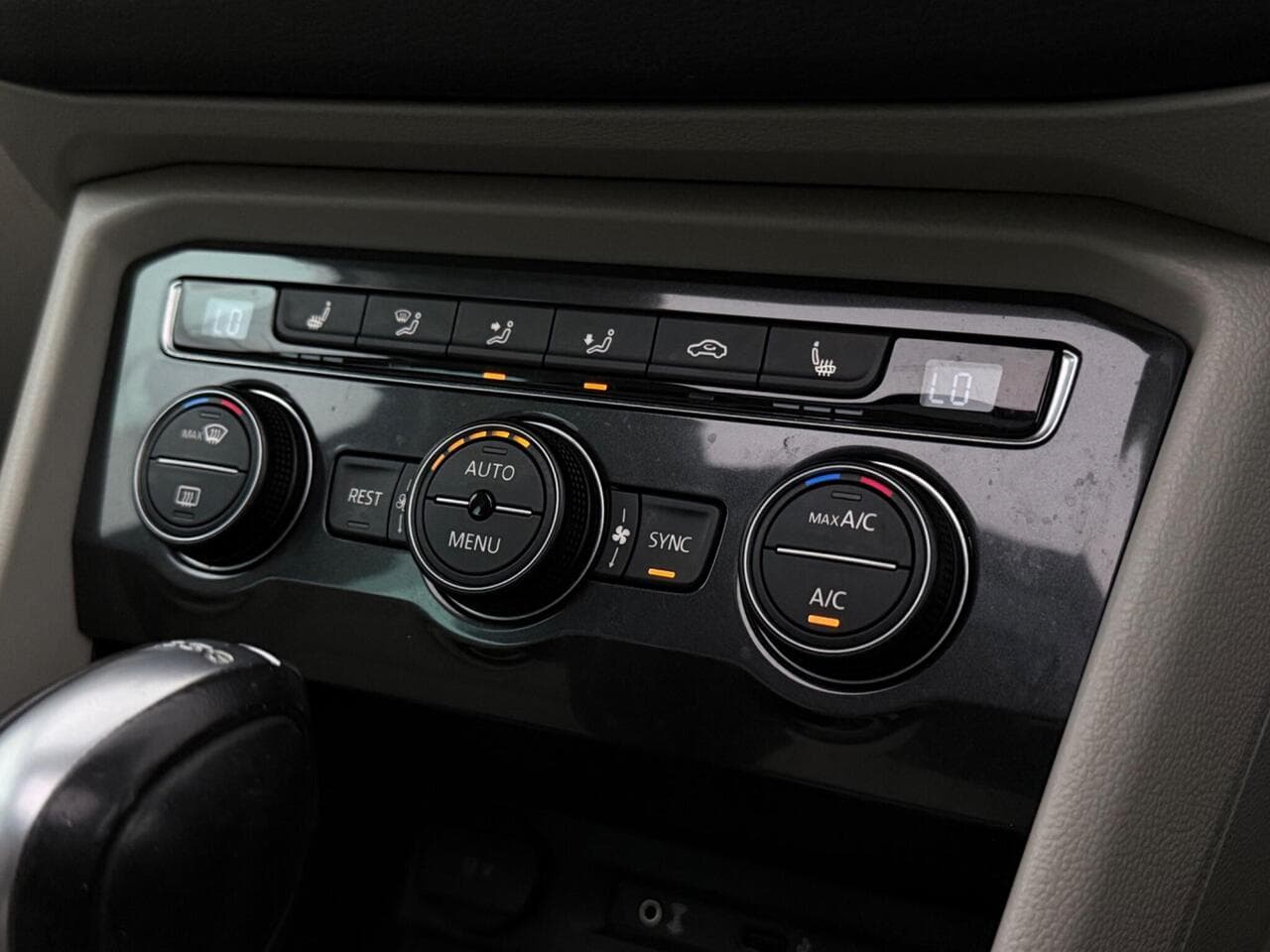 Volkswagen Tiguan thumbnail Inconclusive