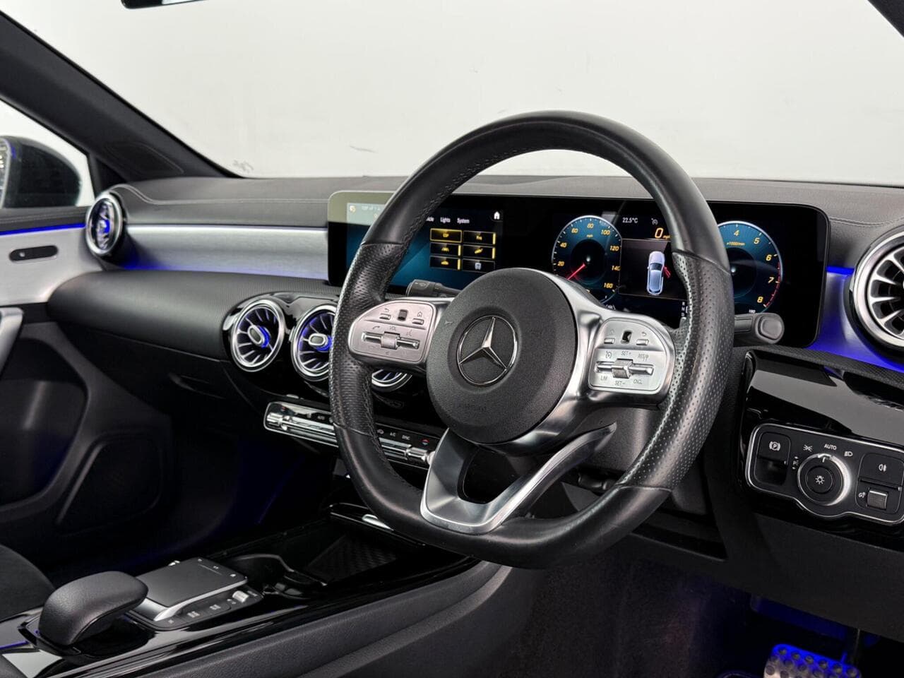 Mercedes-Benz A Class thumbnail Steering Wheel
