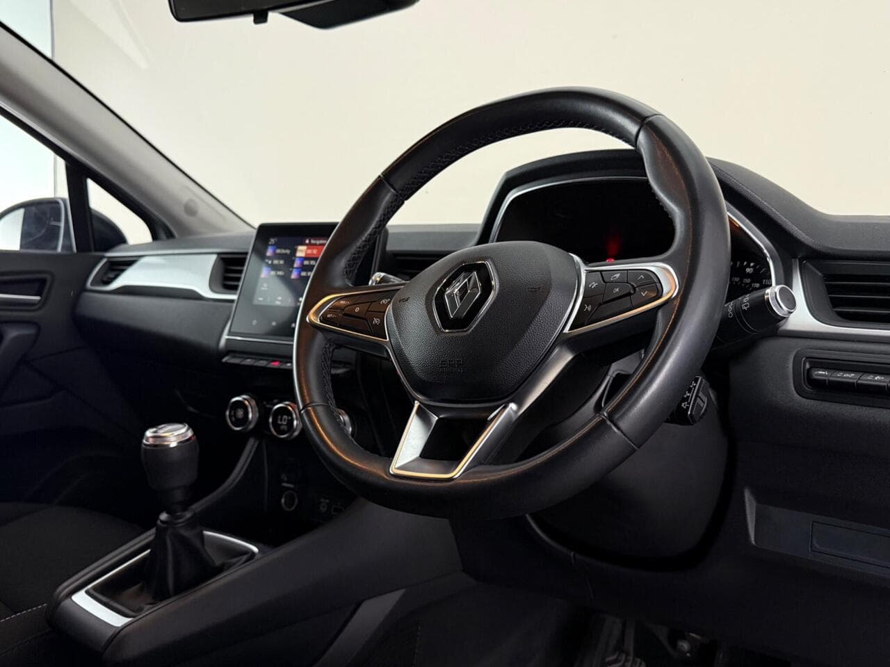 Renault Captur thumbnail Interior Front