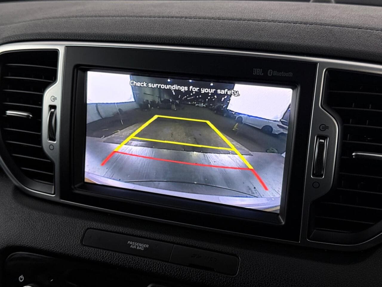Kia Sportage thumbnail Infotainment System