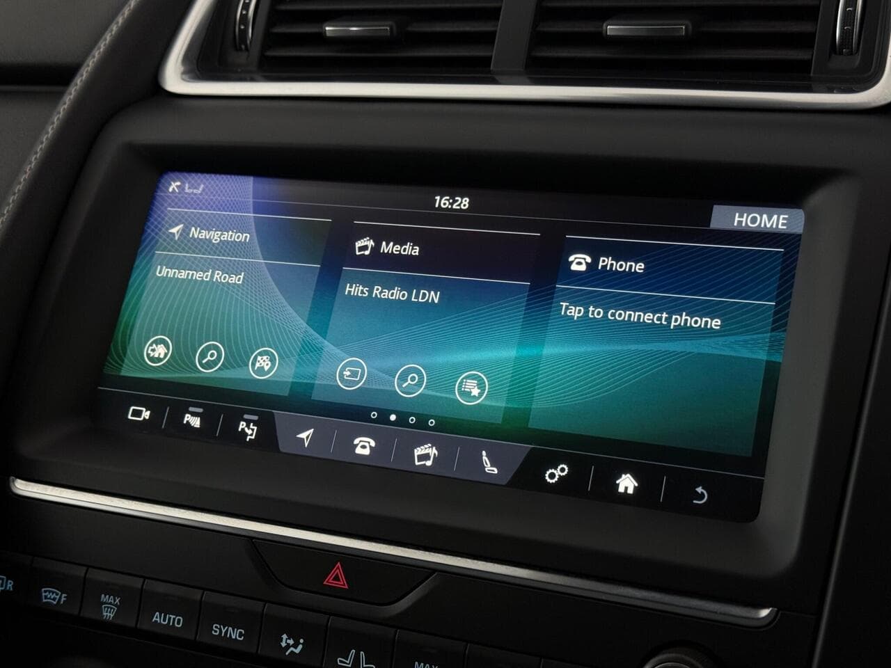 Jaguar E-PACE thumbnail Infotainment System