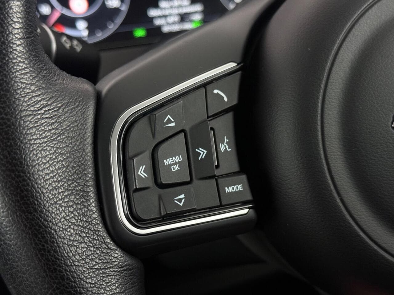 Jaguar E-PACE thumbnail Misc Controls