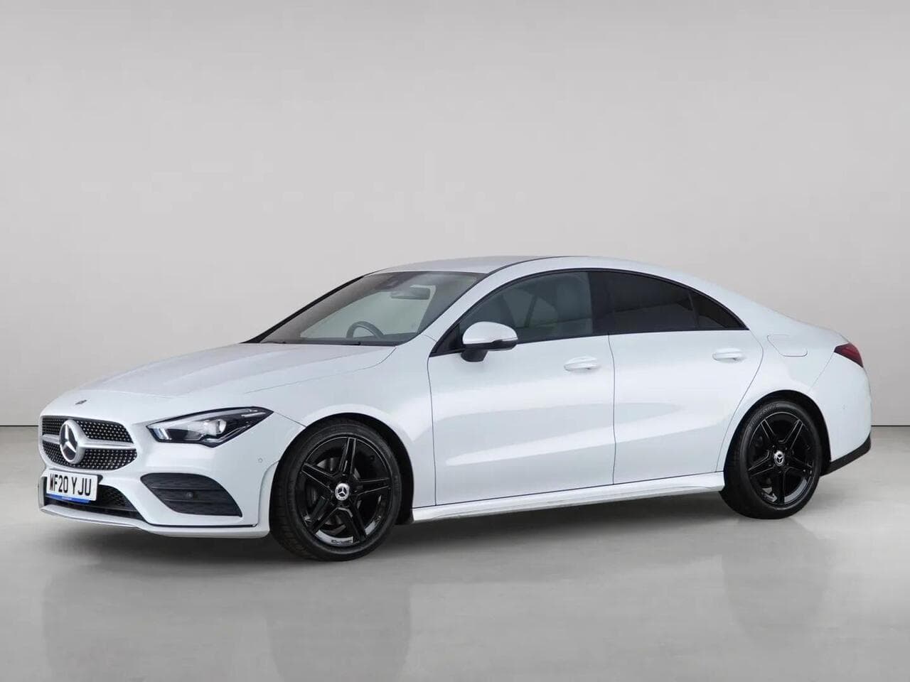 Mercedes-Benz CLA thumbnail Front Left