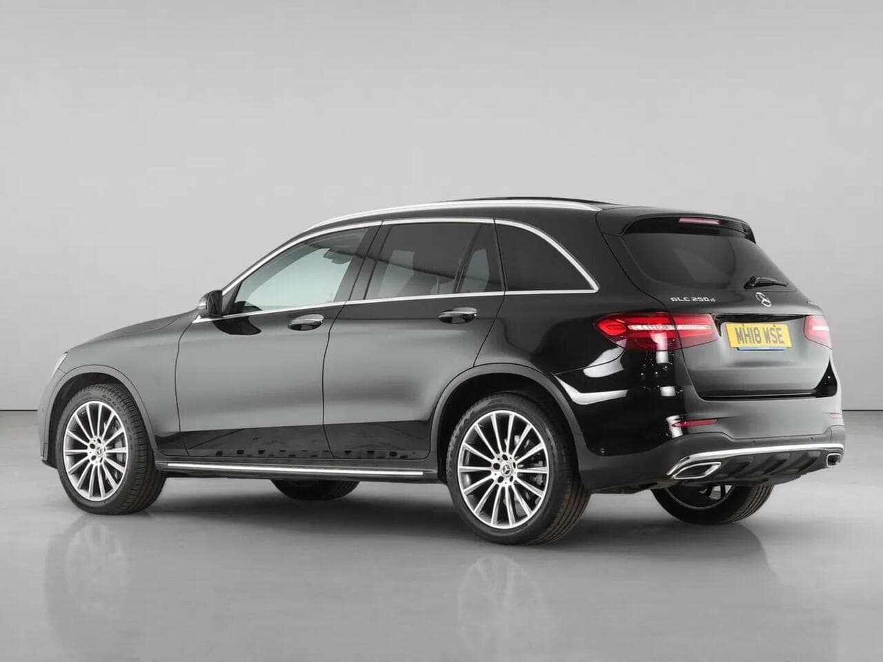 Mercedes-Benz GLC thumbnail Rear Left