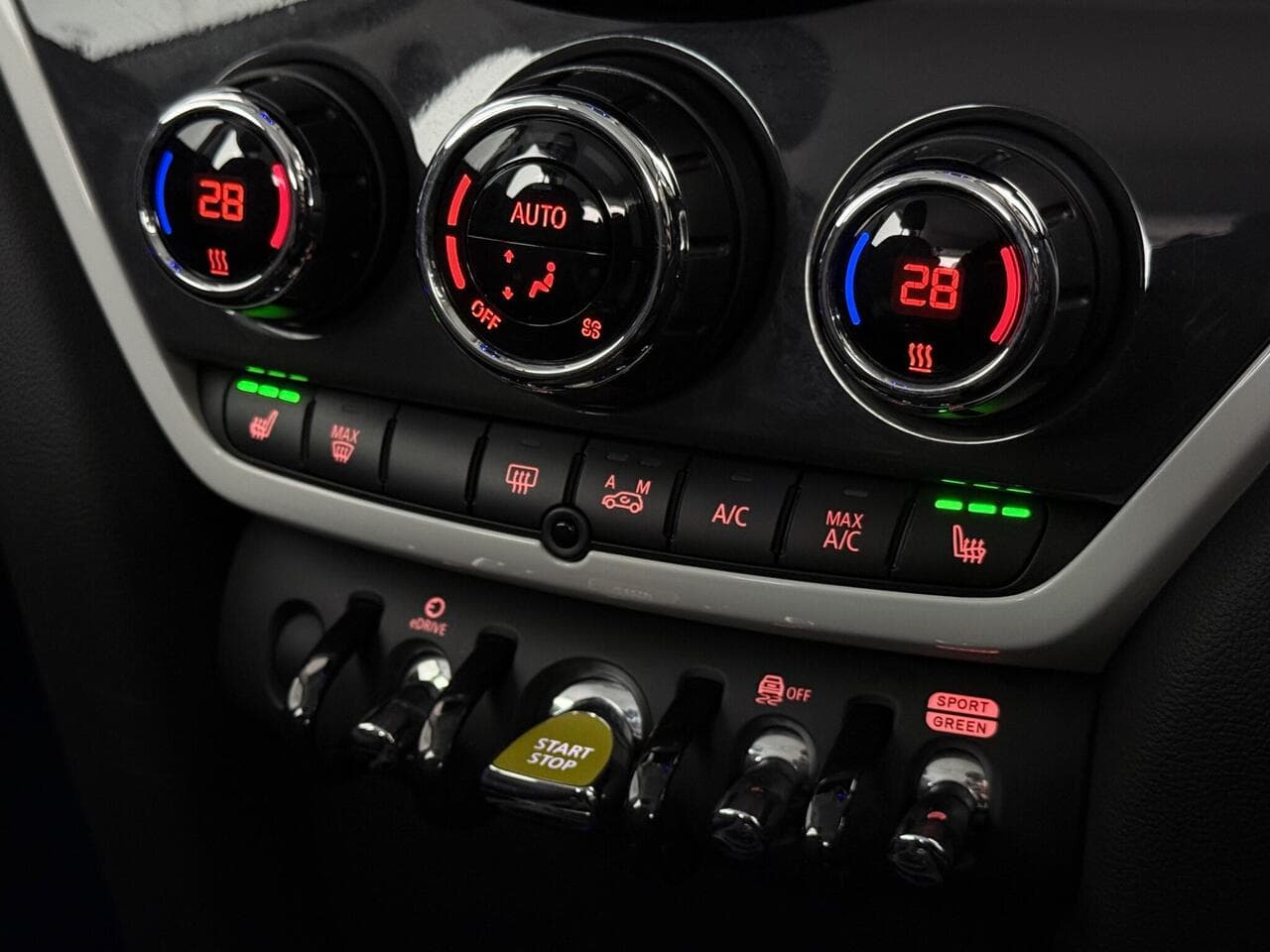 MINI Countryman thumbnail Misc Controls