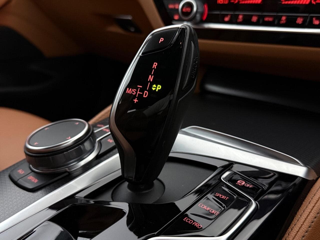 BMW 5 Series thumbnail Interior Front