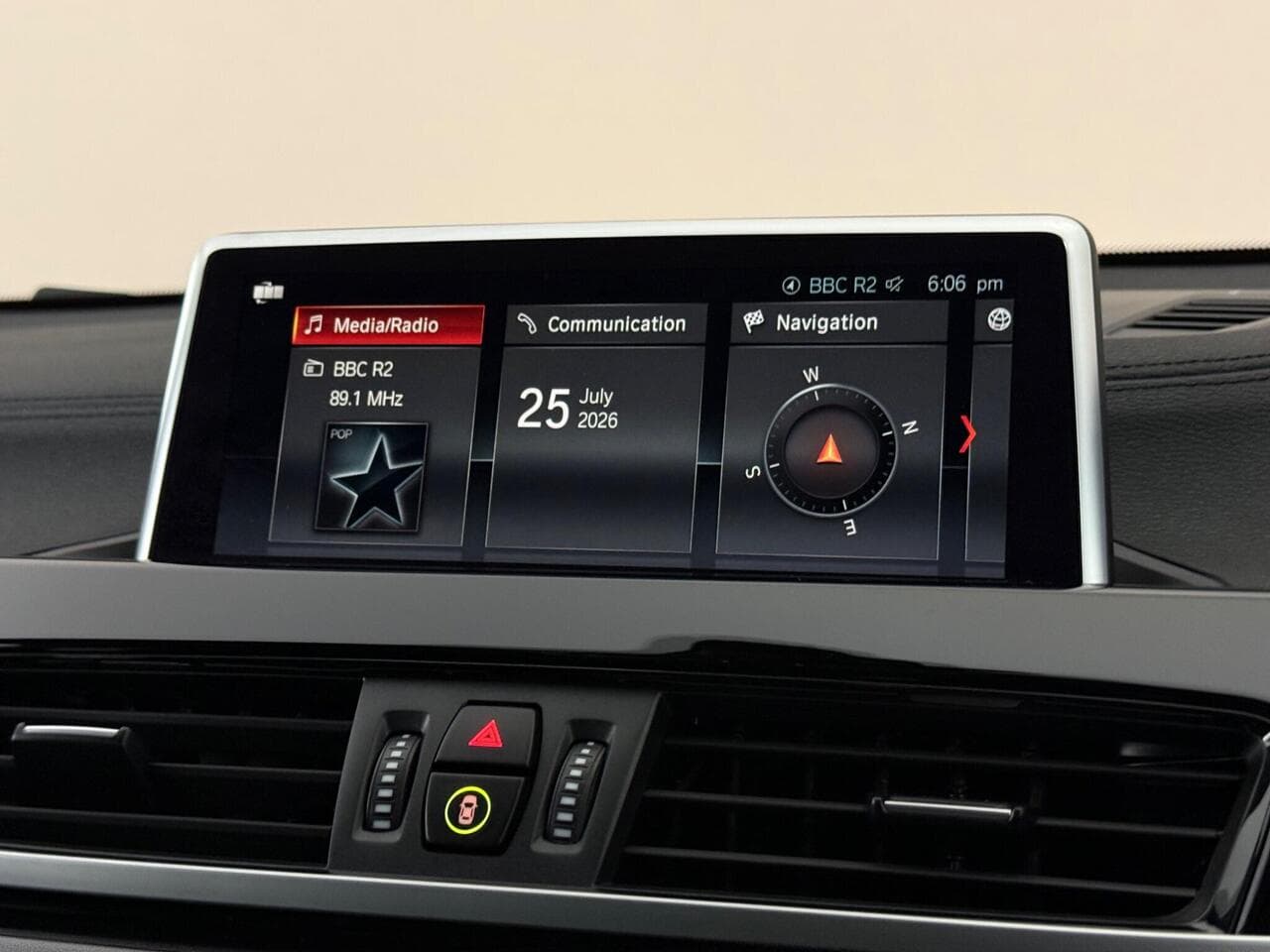 BMW X2 thumbnail Infotainment System