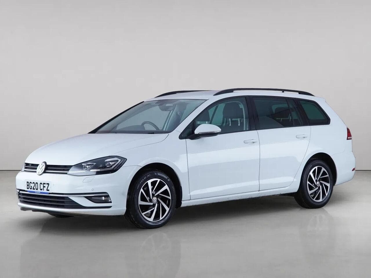 Volkswagen Golf thumbnail Front Left