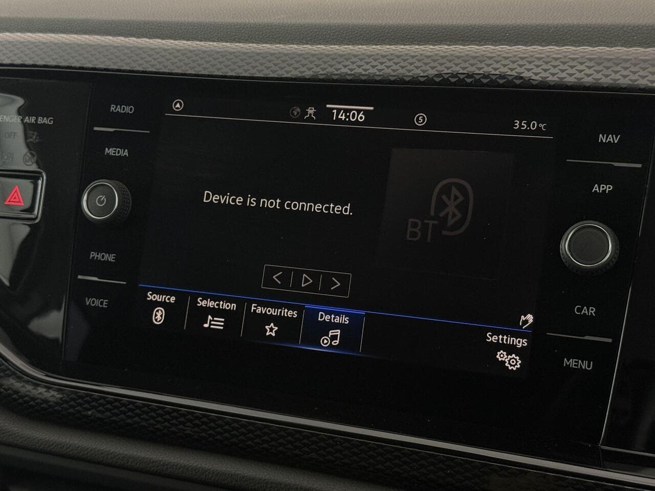 Volkswagen Polo thumbnail Infotainment System