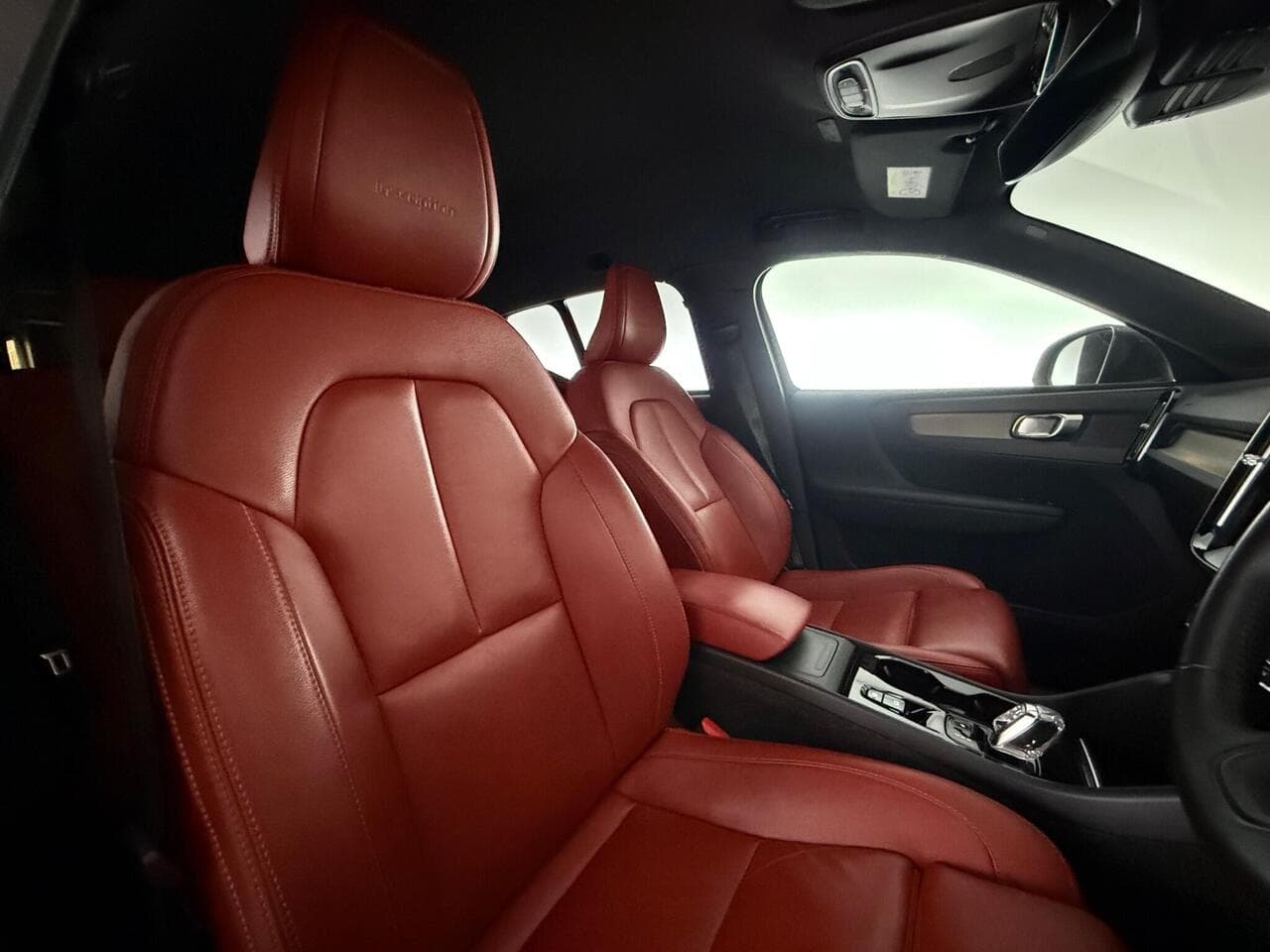 Volvo XC40 thumbnail Seat Driver