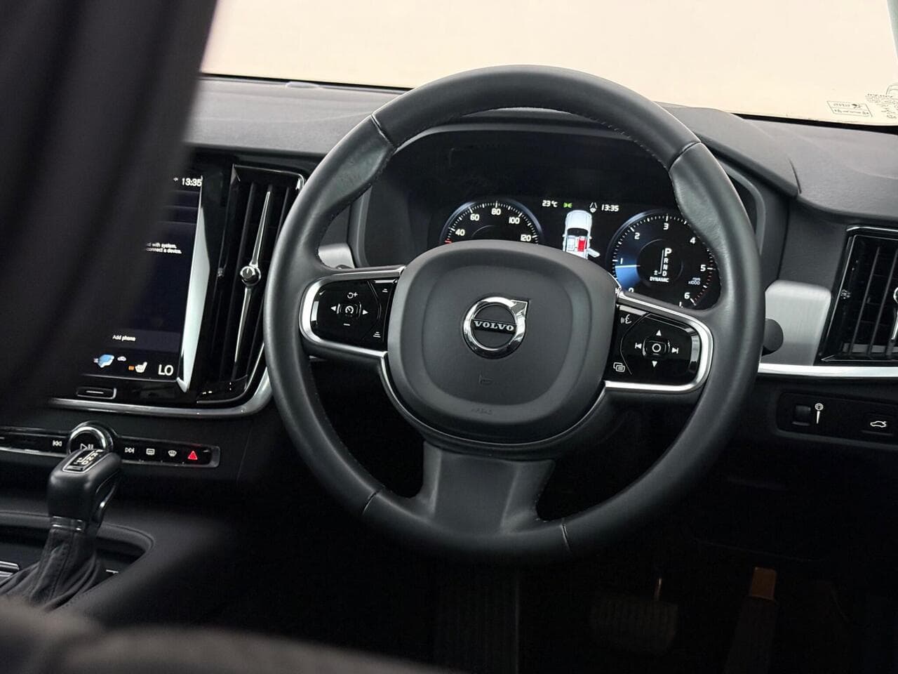 Volvo S90 thumbnail Steering Wheel