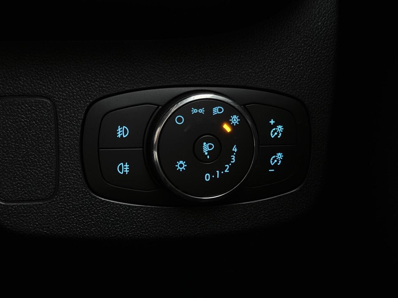 Ford Puma thumbnail Misc Controls