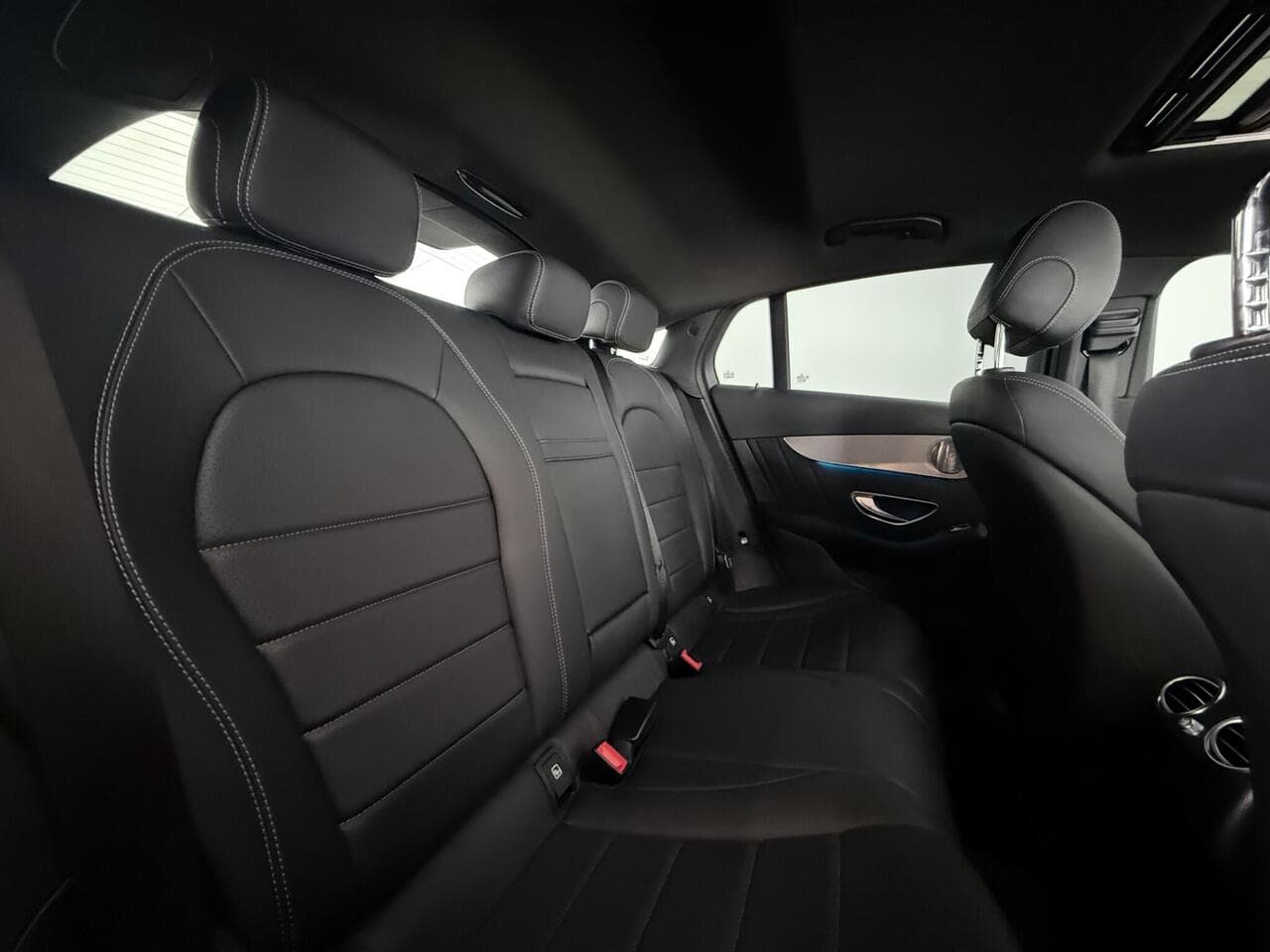 Mercedes-Benz GLC thumbnail Seats Rear
