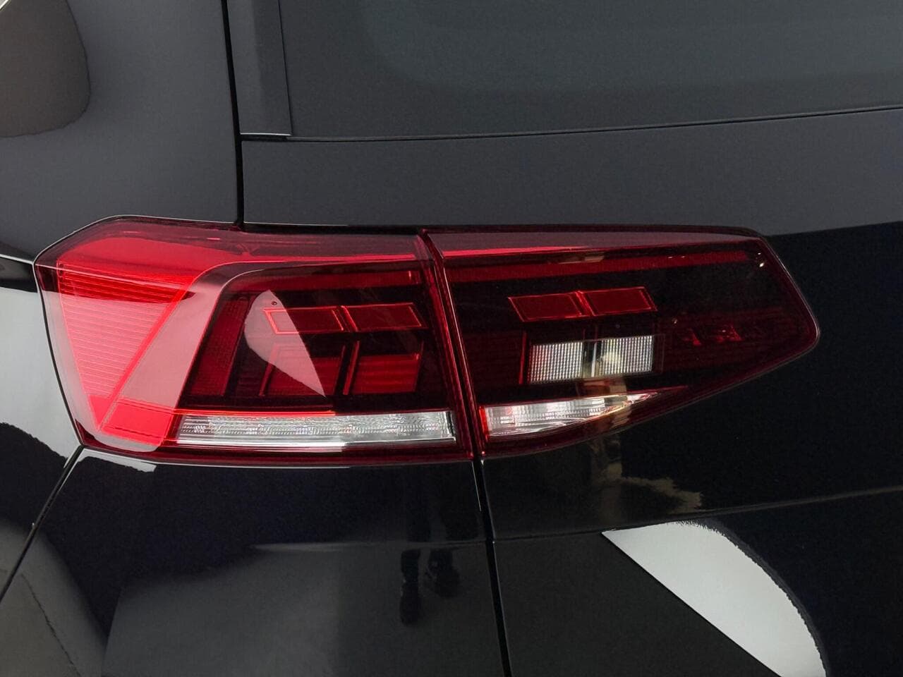 Volkswagen Passat thumbnail Lights Rear