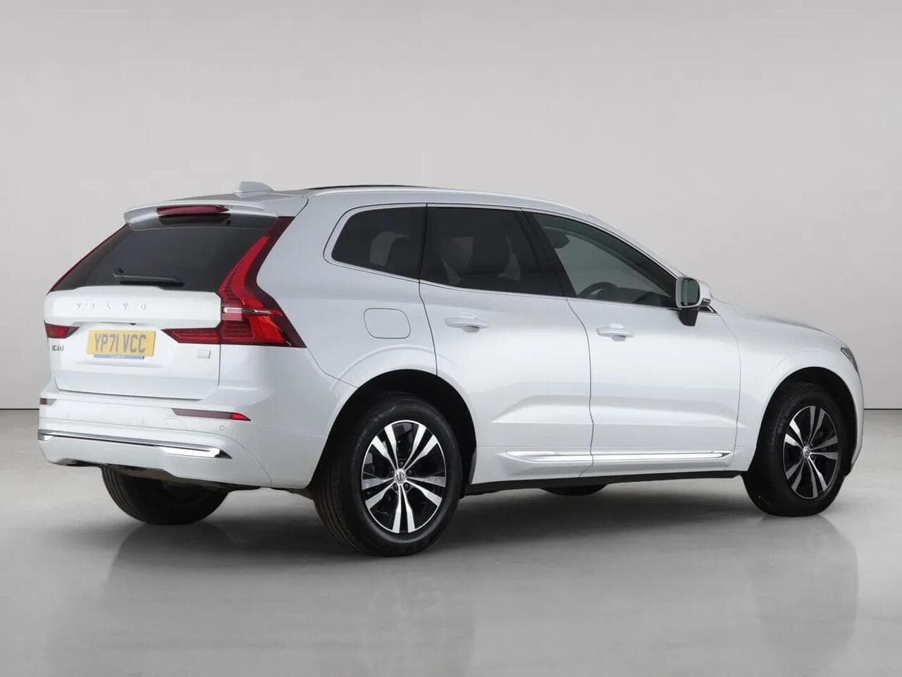 Volvo XC60 thumbnail Rear Right