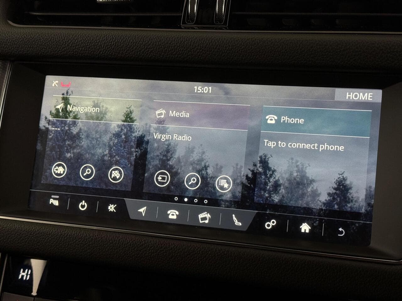 Jaguar XF thumbnail Infotainment System