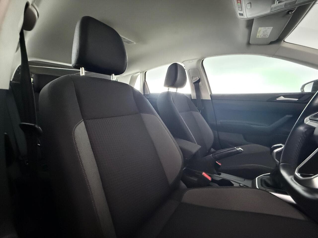 Volkswagen Polo thumbnail Seat Driver