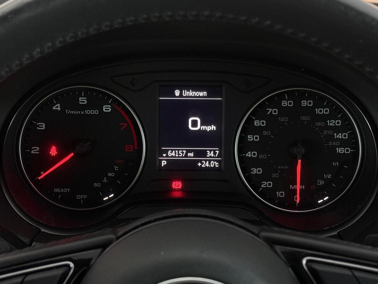 Audi Q2 thumbnail Driver Instruments