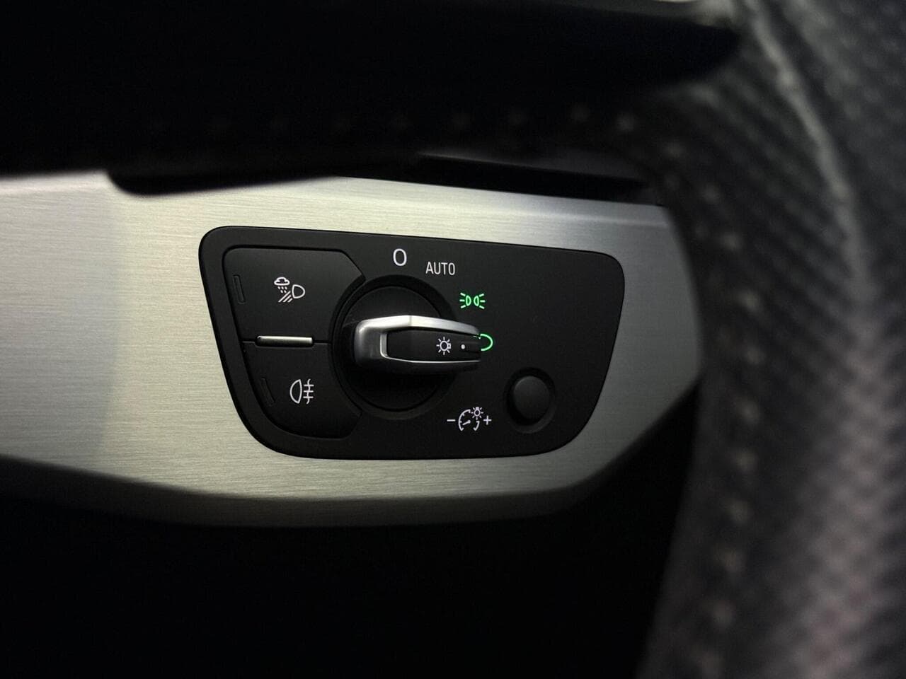 Audi A5 thumbnail Misc Controls