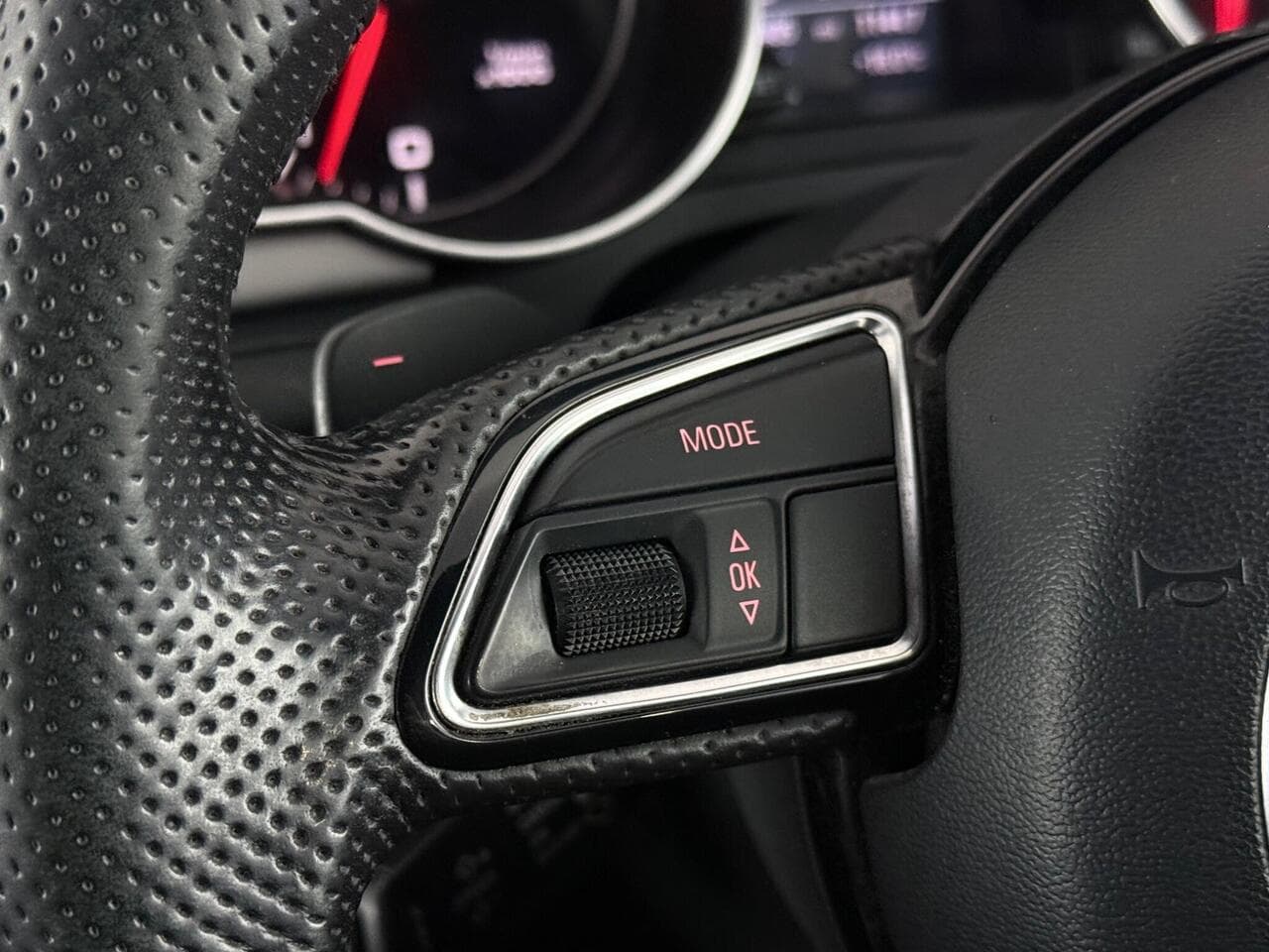 Audi A5 thumbnail Misc Controls