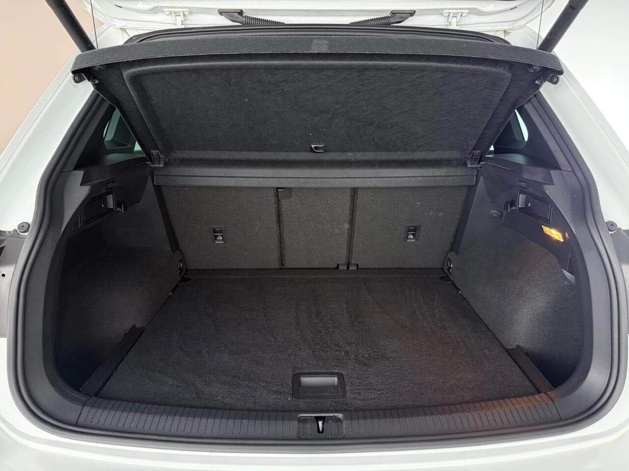 Volkswagen Tiguan thumbnail Boot