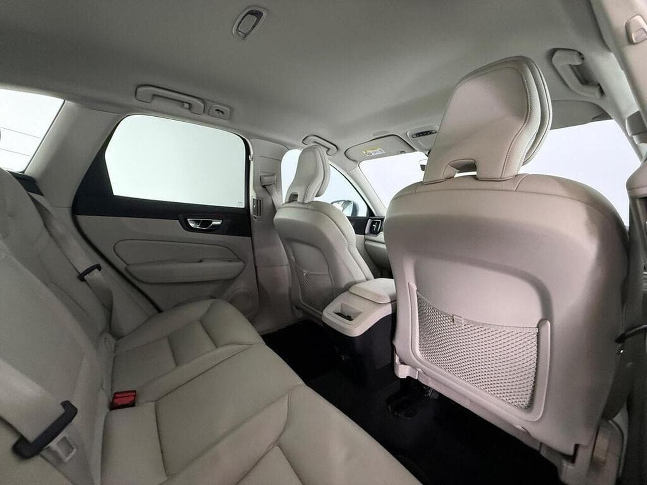 Volvo XC60 thumbnail Seats Rear