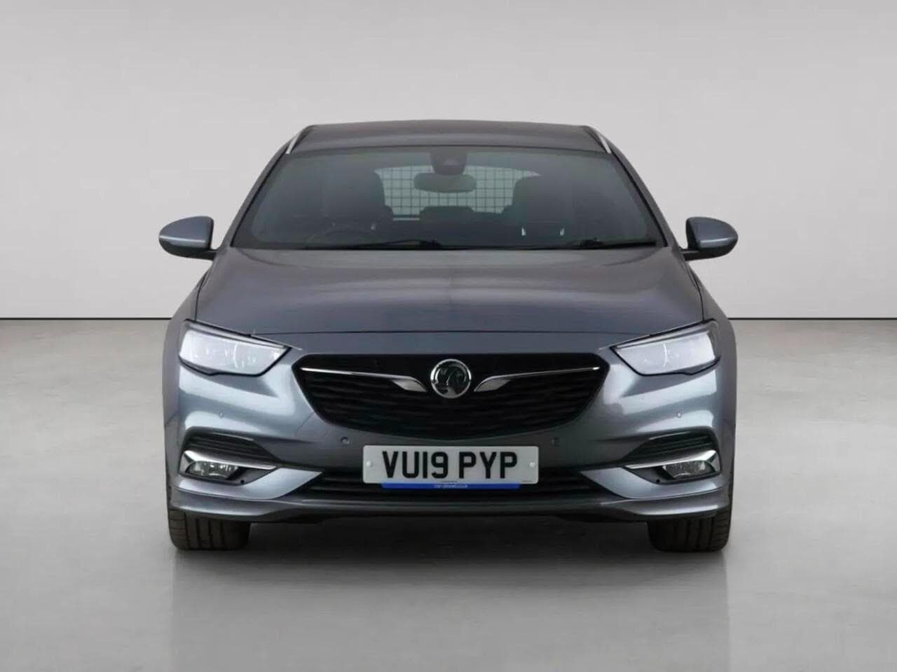 Vauxhall Insignia thumbnail Front