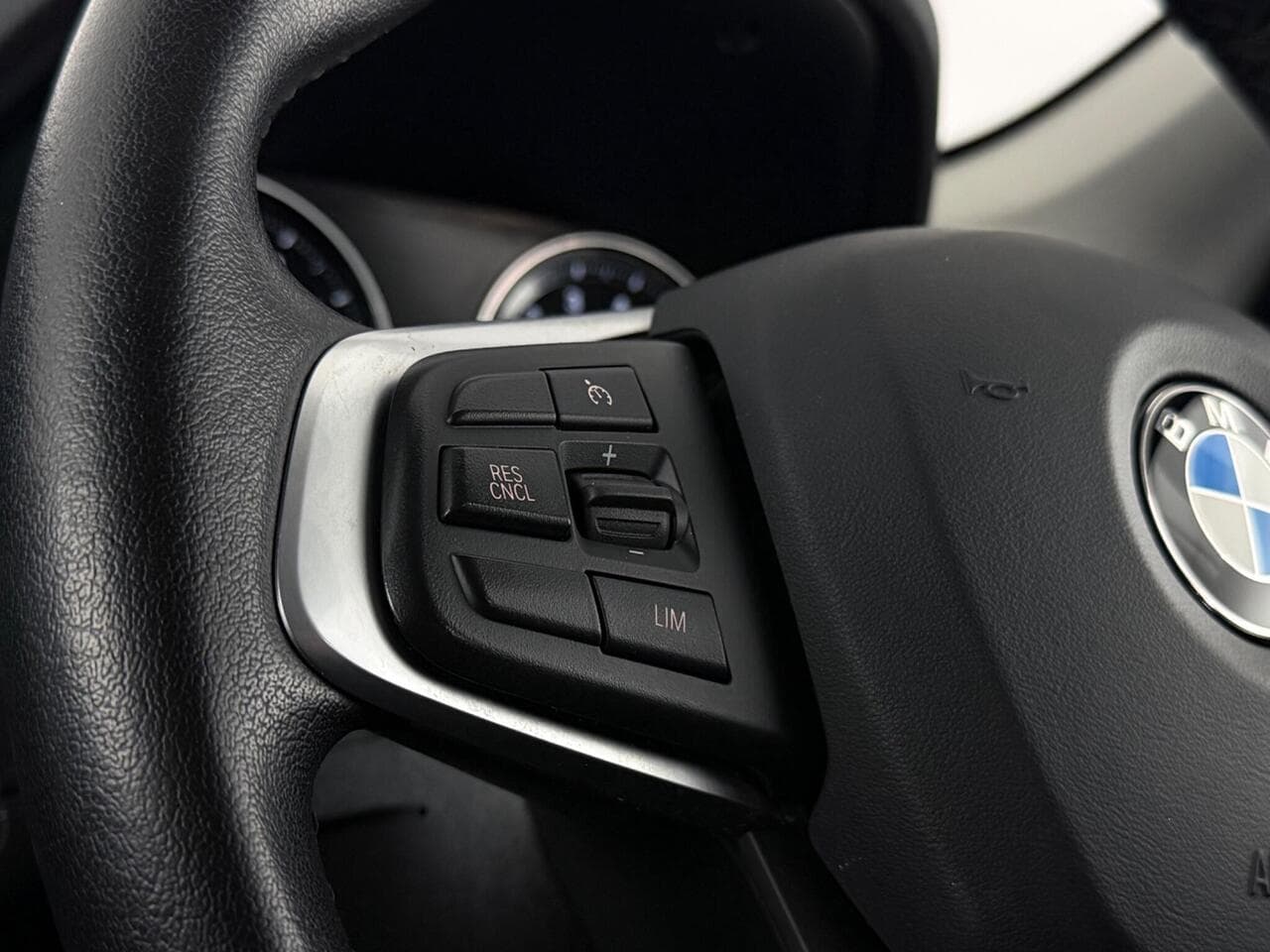 BMW X1 thumbnail Misc Controls
