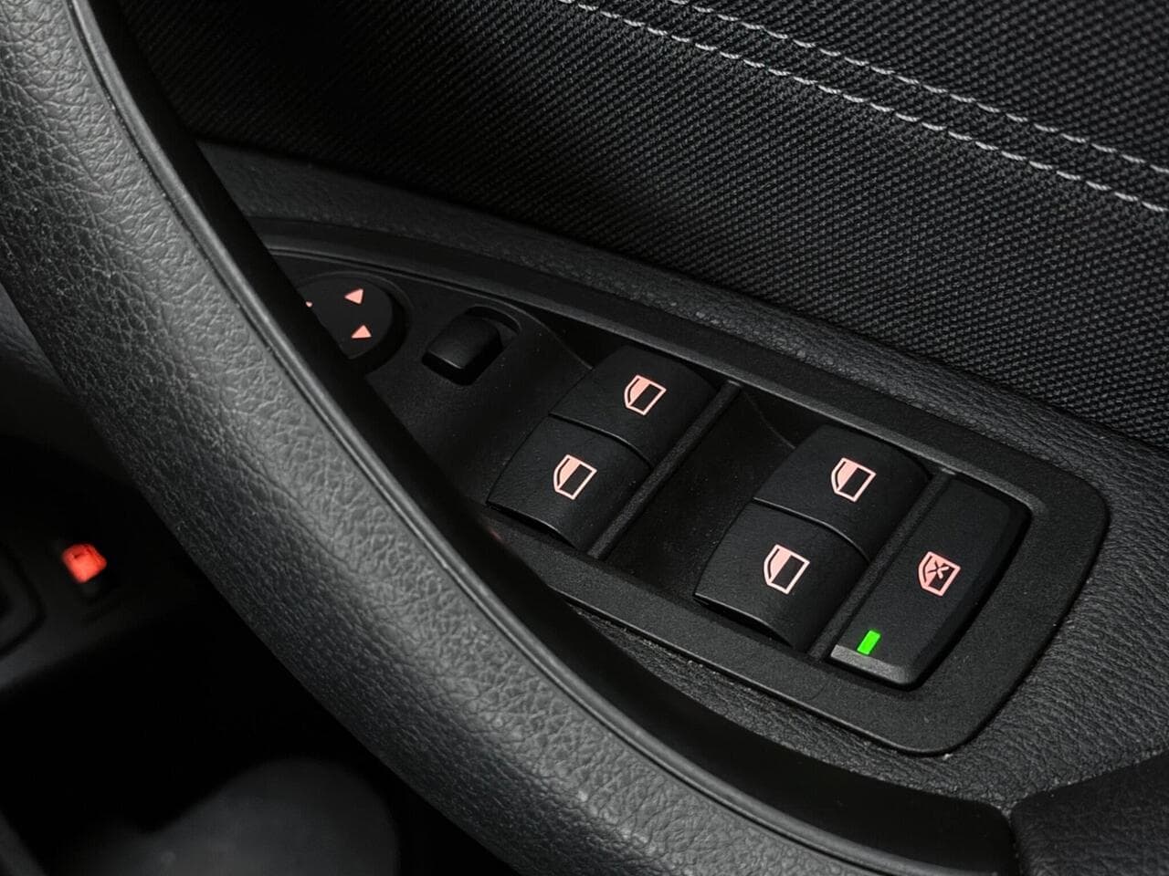 BMW X2 thumbnail Misc Controls