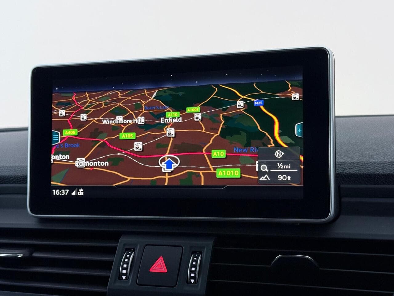 Audi Q5 thumbnail Infotainment System