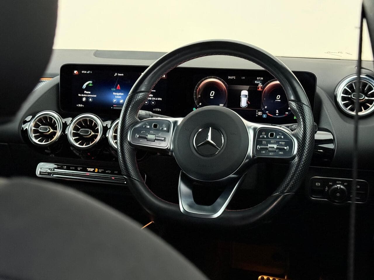 Mercedes-Benz GLA thumbnail Steering Wheel