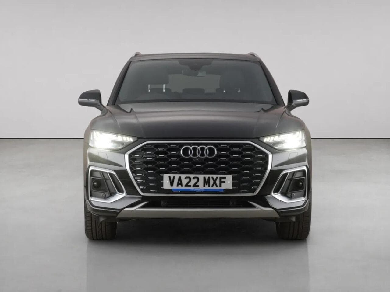 Audi Q5 thumbnail Front