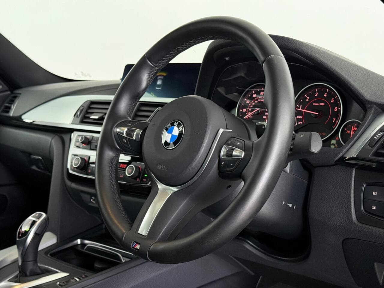 BMW 4 Series Gran Coupe thumbnail Steering Wheel