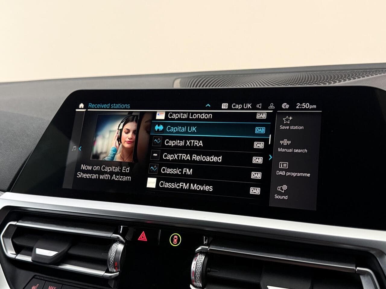 BMW 3 Series thumbnail Infotainment System