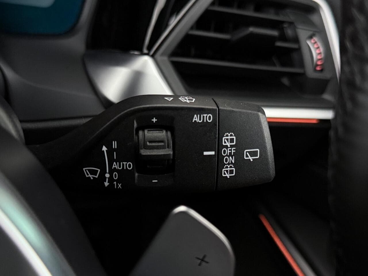 BMW 3 Series thumbnail Misc Controls