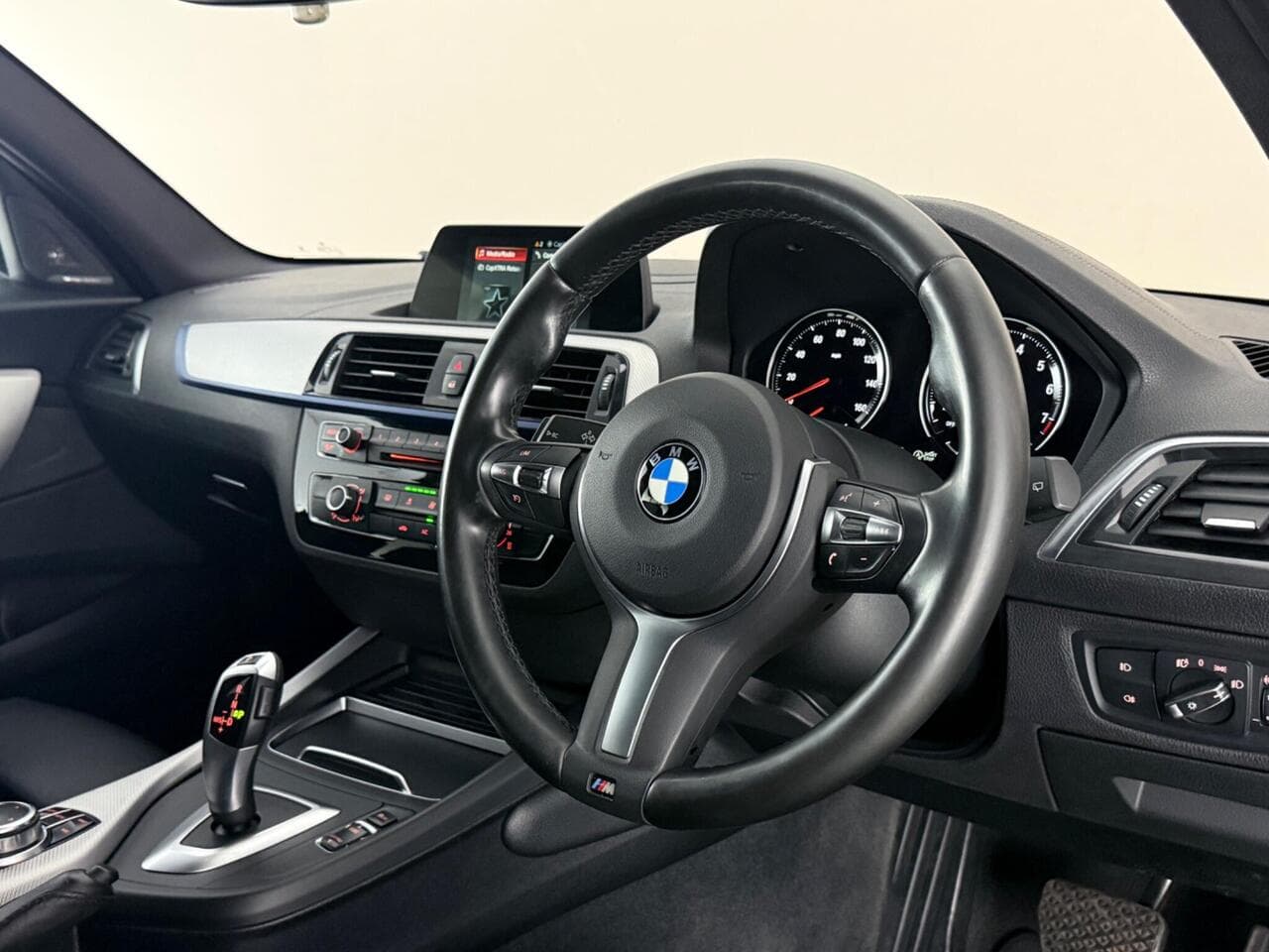 BMW 1 Series thumbnail Steering Wheel