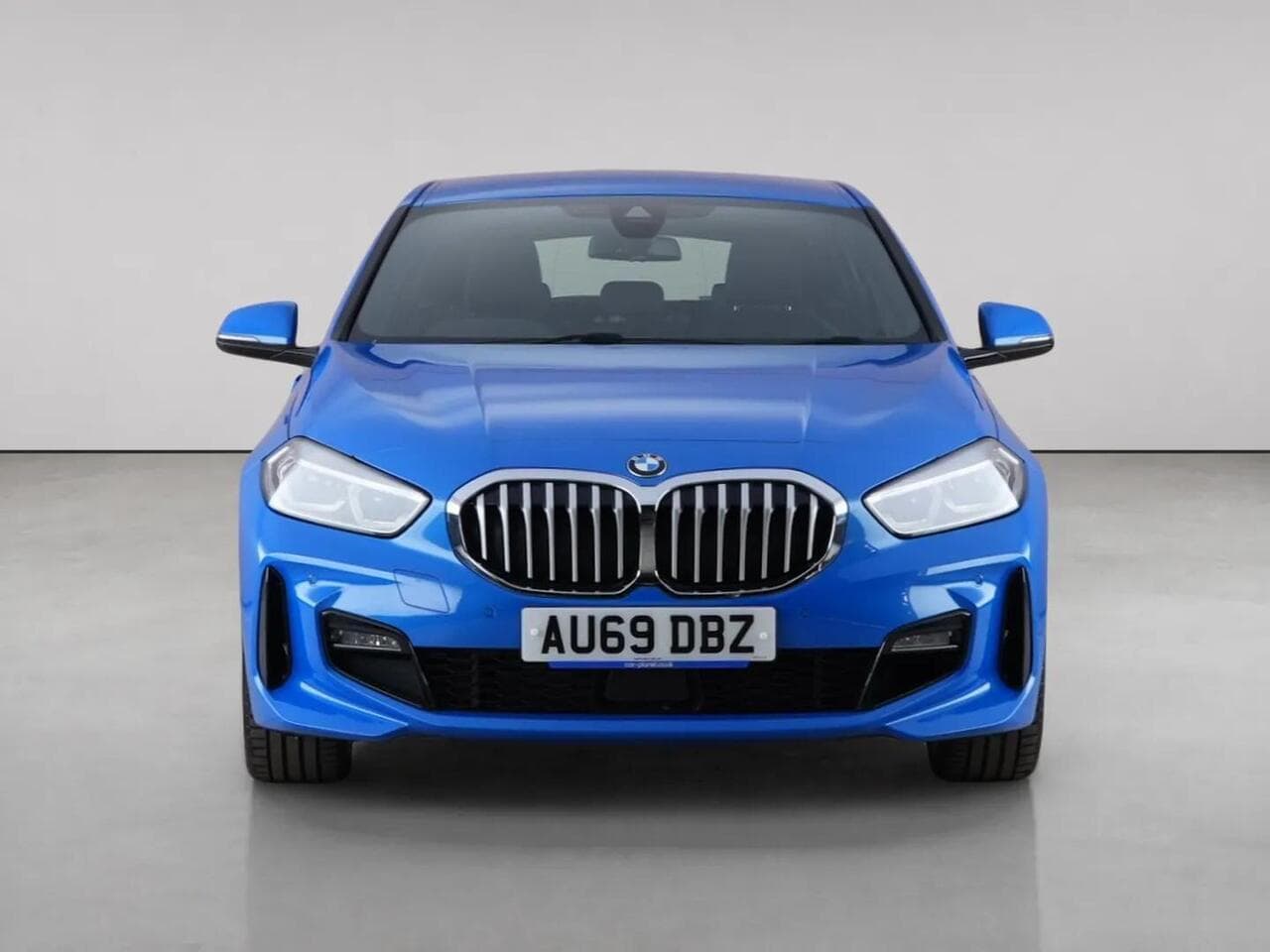 BMW 1 Series thumbnail Front