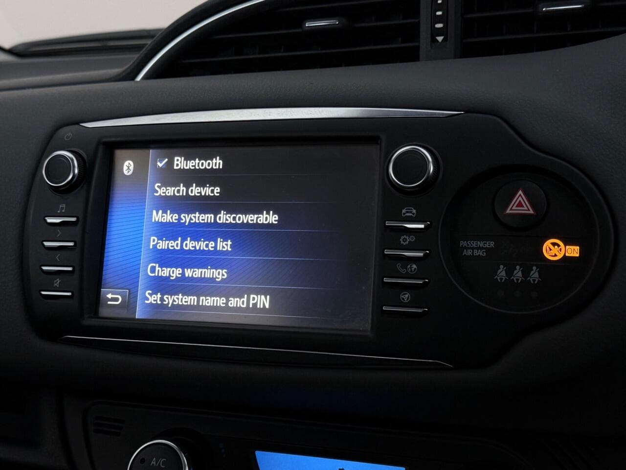 Toyota Yaris thumbnail Infotainment System