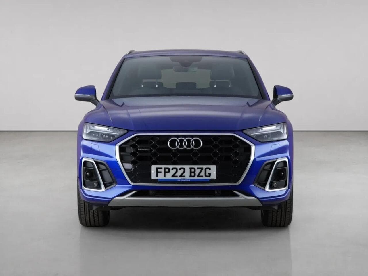 Audi Q5 thumbnail Front