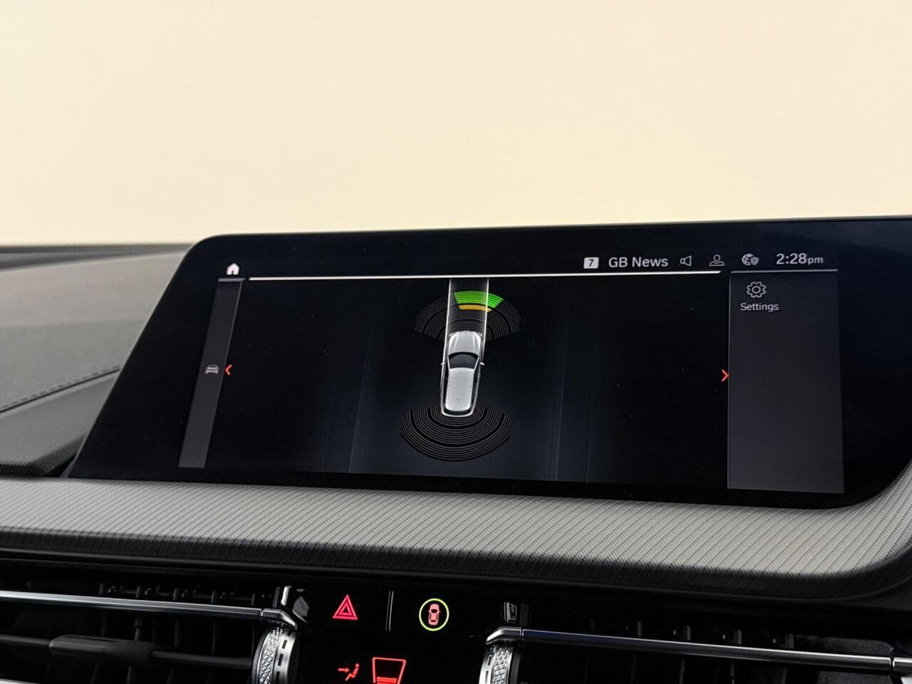 BMW 1 Series thumbnail Infotainment System