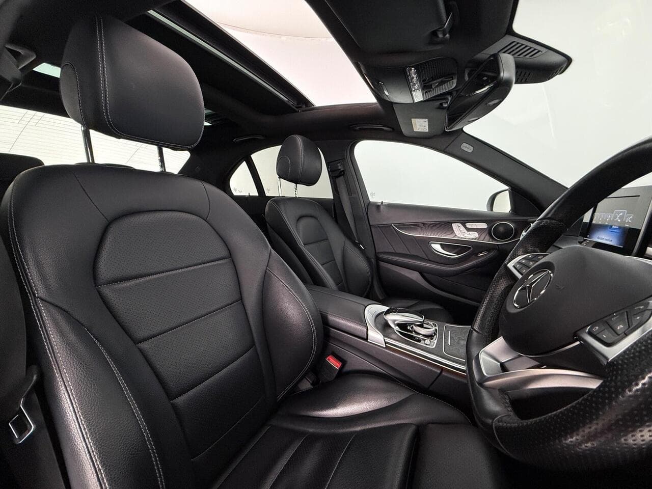 Mercedes-Benz C Class thumbnail Seat Driver