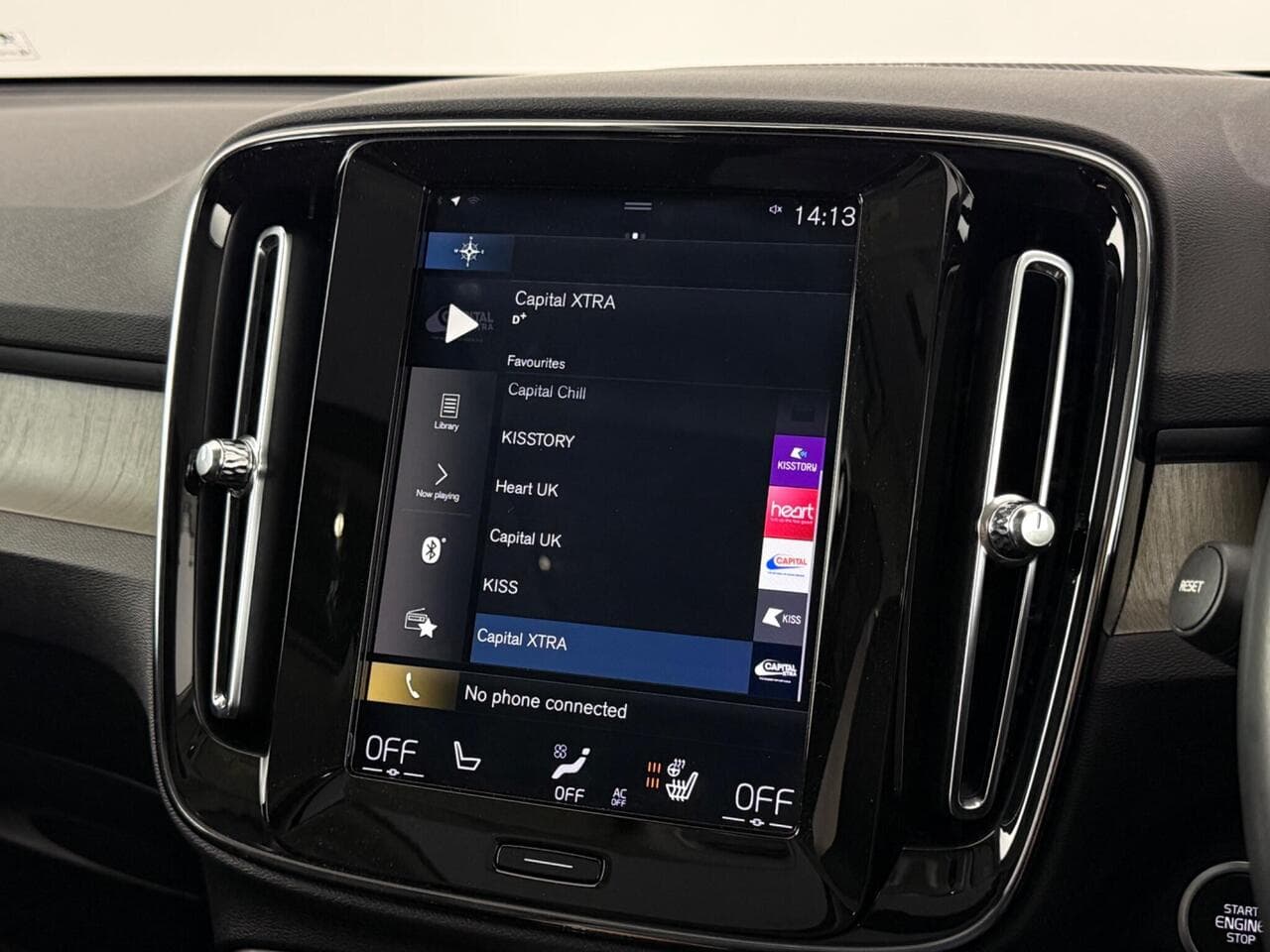 Volvo XC40 thumbnail Infotainment System