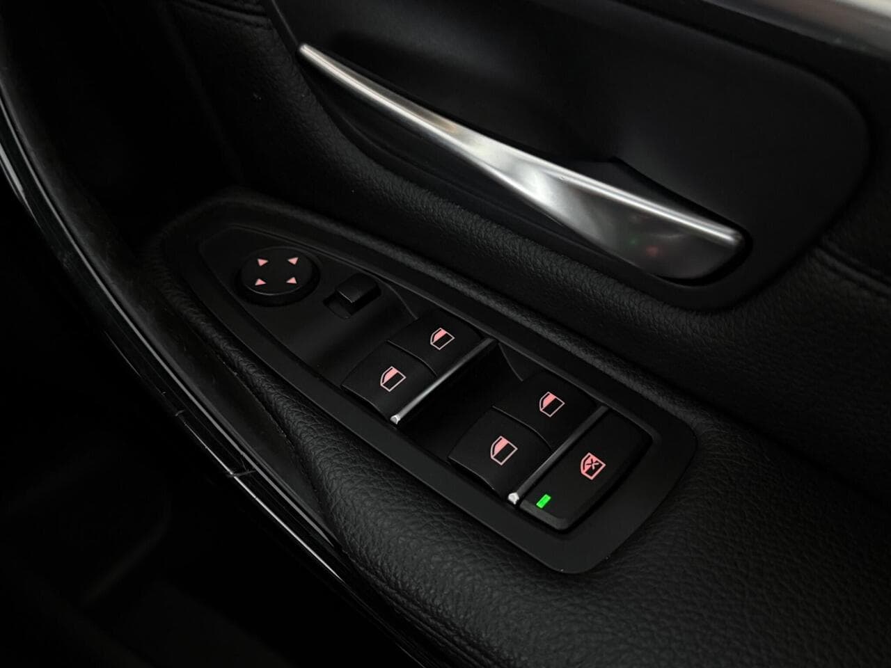 BMW 3 Series thumbnail Misc Controls