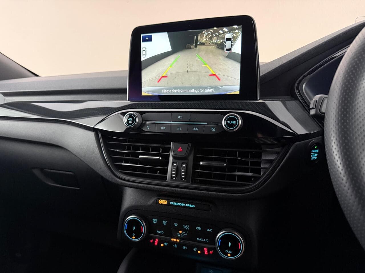 Ford Kuga thumbnail Infotainment System